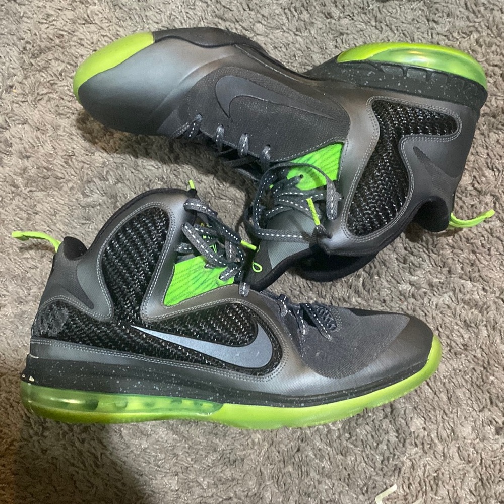 LeBron IX “Dunkman”